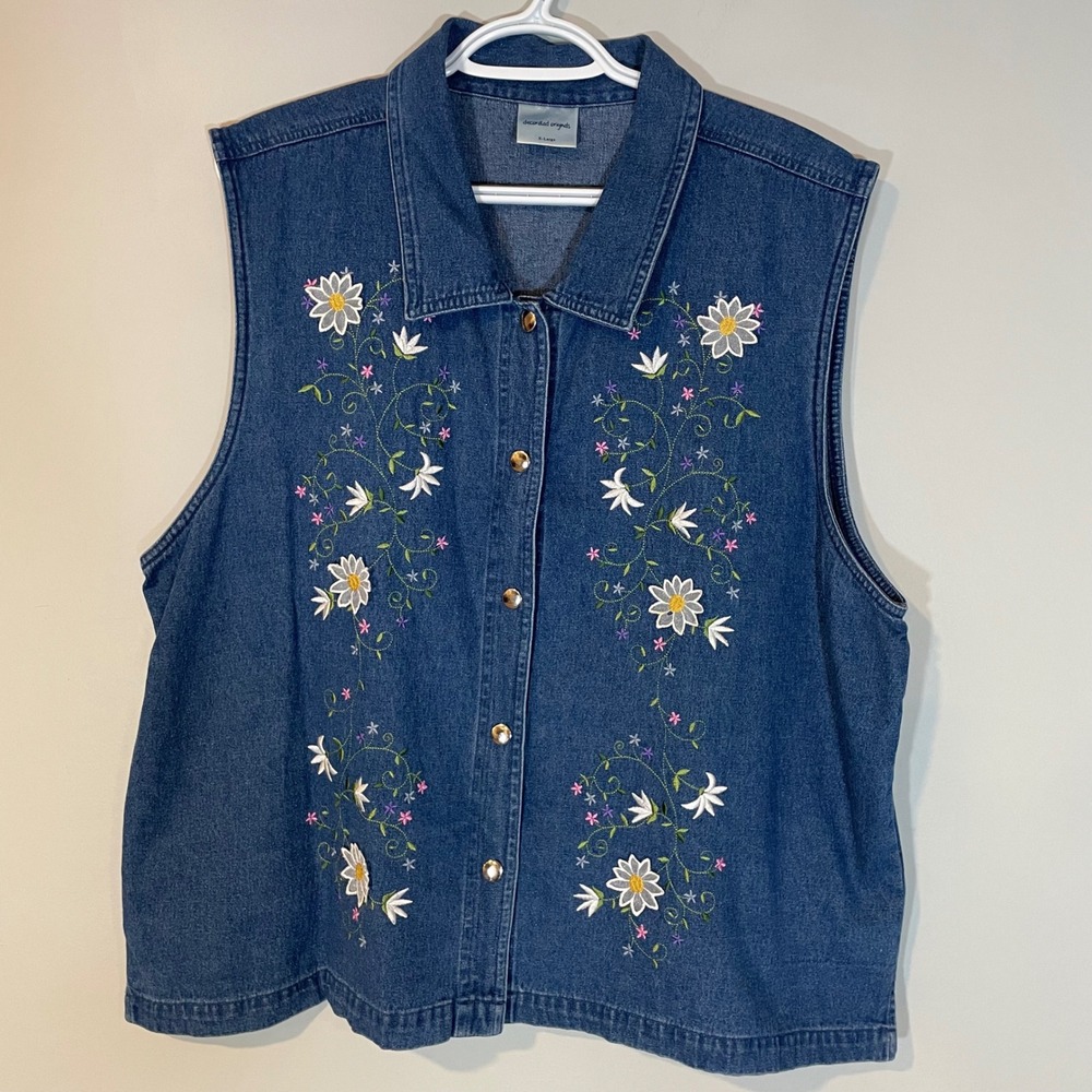 Decorated Originals Women XL Blue Denim Floral Embroidered Button‎ Front Shirt